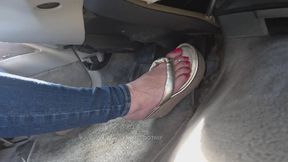 V8 Lincoln Driving in Platform Thong Sandals