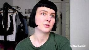 Delphine, a Berliner by Choice, climaxes with Dildo