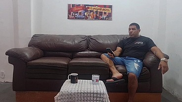 Dona de casa revela que já fudeu com 07 ou 08 festa de Swuing e gostaria de fazer de novo, tudo antes de dar o cu pra dois.