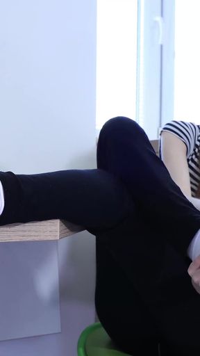 Two Sisters Foot Growth and Compare