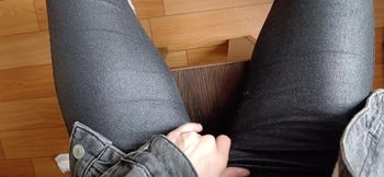 Risky lesbian masturbation in the office