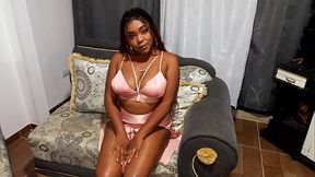 mi madrastra se pone un poco caliente y quiere que su hijastro penetre su co&ntilde_o caliente