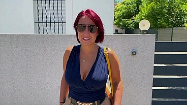 Premier porno pour Vanessa, secrétaire, 30 ans