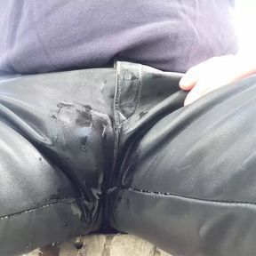 Pissing in knee breeches