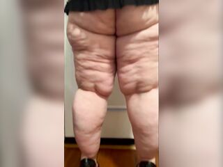 BOOTY SO PLUMP!