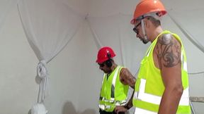 meus chefes me pegaram deitado no trabalho e para eu nao ser mandado embora tive que dar para os dois toludao