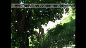 Hot Russian MILF sucked off a stranger in nature and let herself be fucked