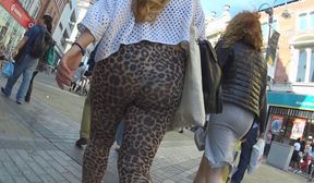 leopard leggigns big ass brunette