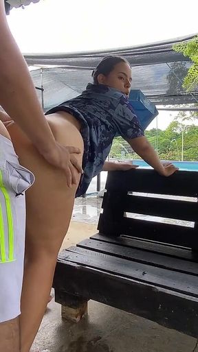 Sexo Arriesgado En Alberca Publica