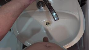 Pissing to the Bathroom Sink - POV