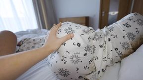 Stepsisser Plays Hardcore on Bed, Switches Positions and Comes Inside