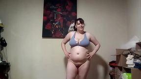 Pants less HIIT workout with with an vibrator in!