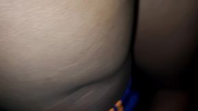 comi a garota no estacionamento e a camisinha estourou com a desconhecida