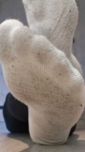 Let me press my dirty little ankle socks into your face so you can sniff them gentle.😏