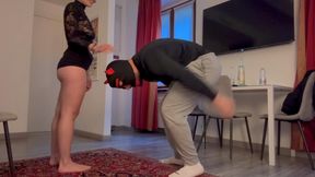 Ballbusting with tall slave⚽️⚽️