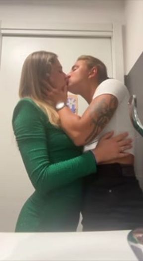 Two hotties kissing passionately