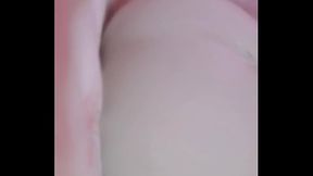 طيزي ممحونة زي طيز مامتي