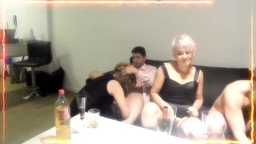 CON MI HERMANASTRA NOS TRAJIMOS A DOS SEX TOYS DEL BOLICHE ,OTRA NOCHE DE ORGIA