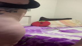 socando a rola grossa no cuzinho da vadia completo