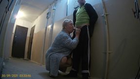 Oral sex and masturbation cock in the entrance