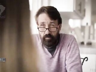 Mi hijastra está triste porque su mamá se le fue y la Consuelo con mi verga sub español ver completo tusub3.blogspot.com