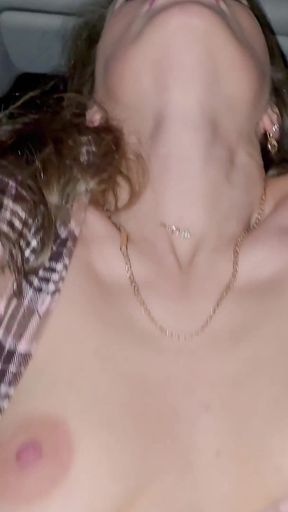 Unforgettable moment from &quot;A taxi driver filmed a married slut paying for the ride.&quot;