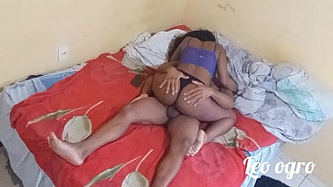 Comendo a filha do meu melhor amigo na cama dela - Myllena Rios