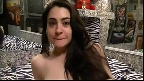 Lucky guy satisfies two hot babes in an MMMF threesome