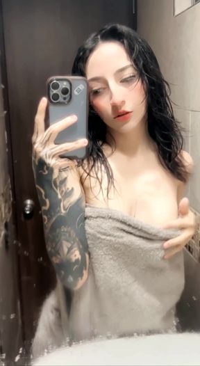 Big-titted onlyfan shows off her ass