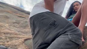 transando escondido na praia... ou quase