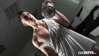 Gaston Bayer Gay Casting Audition with Handjob and Masturbation