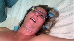 Fat MILF screams as big black dick stretches her juicy ass