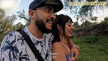 We found a girl abandoned in the pyramids and we decided to take her to her hotel, in gratitude she sucks all of our dicks