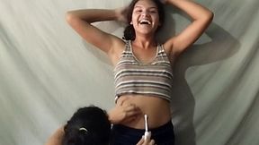 Exploring Aida's Navel!