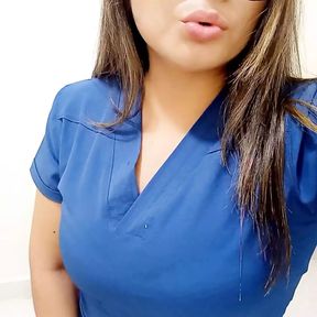 the nurse uses her boss&#039;s office to masturbate live in front of her community of followers