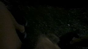 gozando na ponte em publico