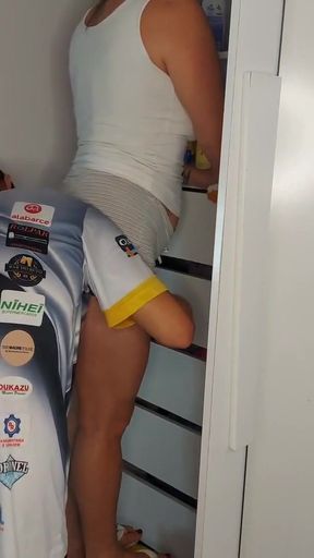 Jaw-dropping moment from &quot;stepsister came to clean my room while stepfather did renovations in the backyard&quot;