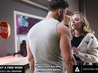 Cheating Wife Gets Bawdy With Unpleasant Mechanic