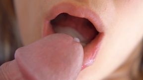 Super Closeup Cum In Mouth, Her Sensual Lips &amp; Tongue Make Him Cum