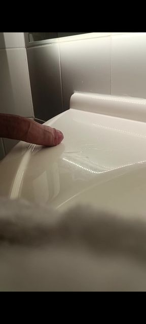 Always wet, sometimes before I finish there is nothing left to 🙈 shoot