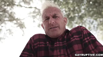 Muscular influencer Dakota Payne bareback fucks older daddy Matthew Figata