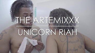 The ArtemiXXX fucks stranger UnicornRiah in the Shower