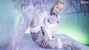 Glasses wearing Tattooed Girl loves the Tattooed Dick Fucking DP and Facial