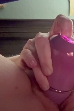Wifey's Pussy and Clit Pleasured by New Sucking Toy