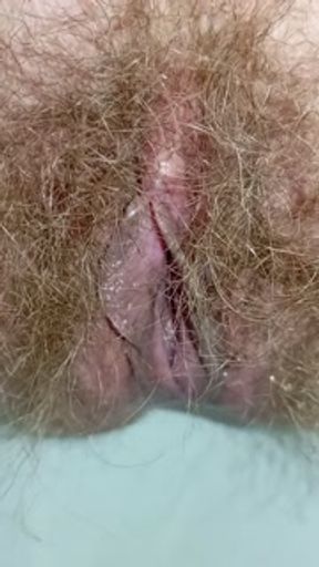 Perverted Mom Farting Long Loudly and Pissing at the Morning