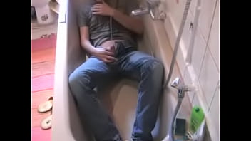 T-Shirt wetting