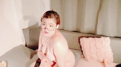 Ukii rocks tight white girl ass with dildo in front of you