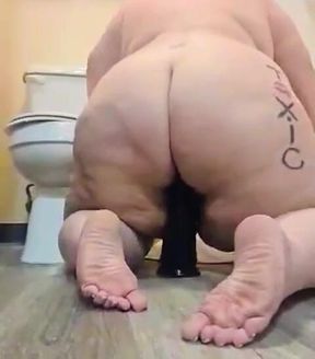 Big Ass BBW Riding Fist Dildo