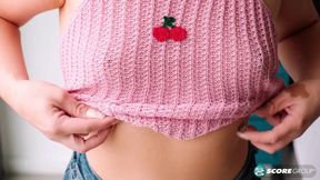 Teen brunette Mochi Mona teases and cums solo
