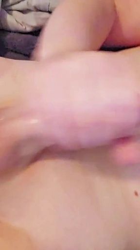 Real Gril Trans Girl Gooning in Bed